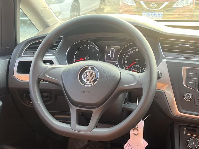 Volkswagen Touran 2016 #11 Volkswagen Touran 2016 car image #11