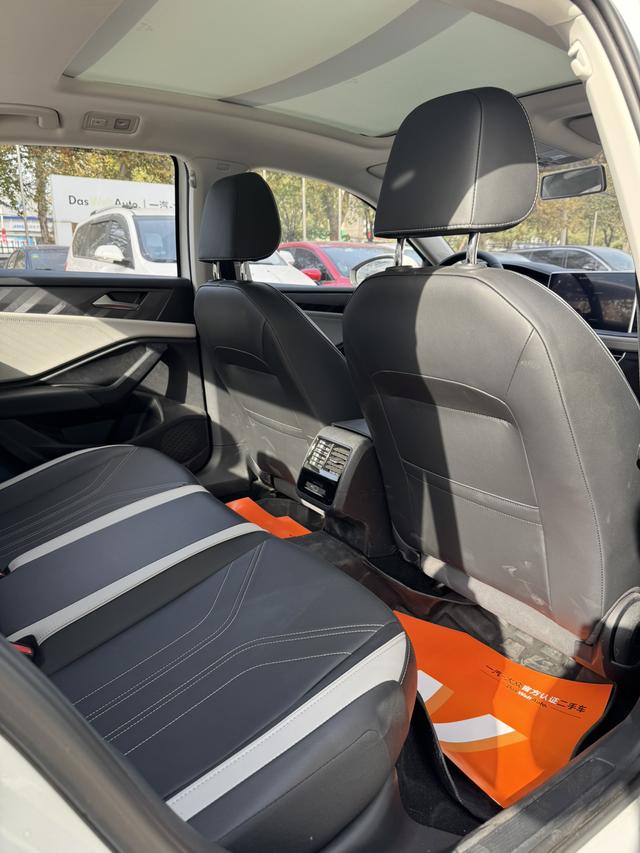 Jetta VA7 2025 car image #11