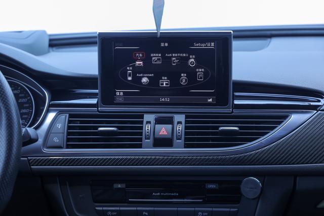 Audi RS 6 2016 صورة سيارة #11