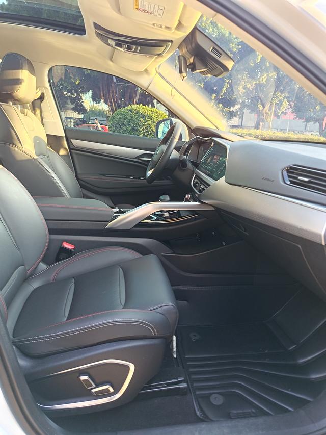 GEELY Tugella S 2021 car image #11