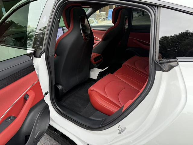 MI 2025 car image #11