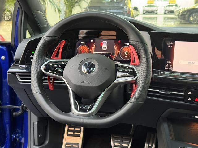 Volkswagen Golf 2021 car image #11