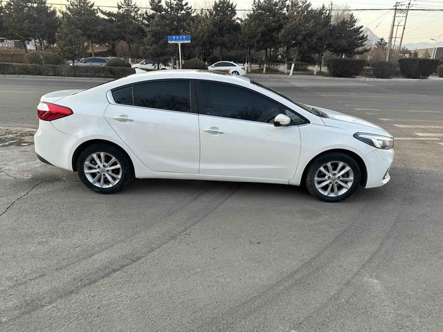 Kia K3 2016 car image #11