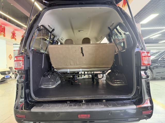 Forthing Lingzhi 2021 #11 Forthing Lingzhi 2021 car image #11