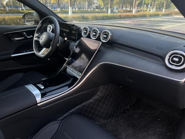 Mercedes-Benz C Class 2023 car image #11