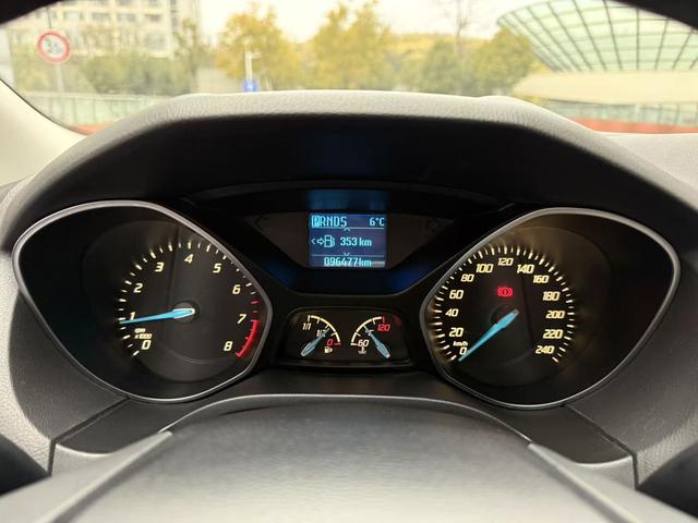 Ford Focus 2014 #11 Ford Focus 2014 car image #11