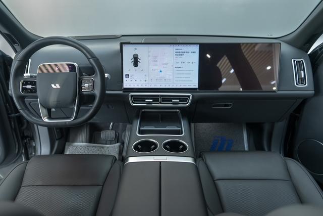 Li L8 2023 изображение автомобиля #11