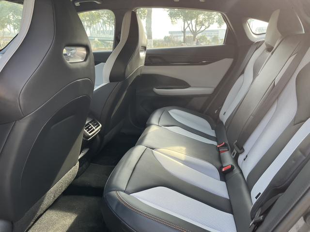 Changan UNI-V iDD 2024 car image #11