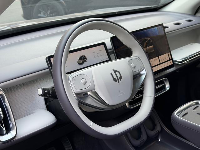 零跑汽车 零跑B10 2025 汽车图片 #11