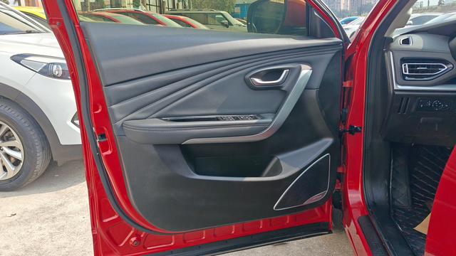 Jetour X70 2018 car image #11