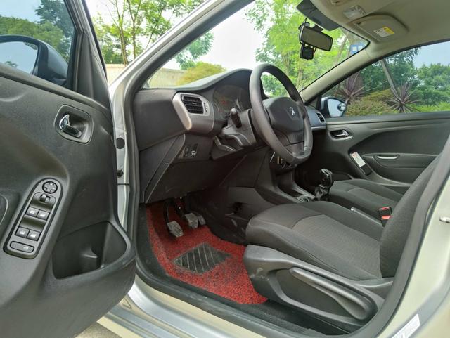 Peugeot 301 2014 car image #11