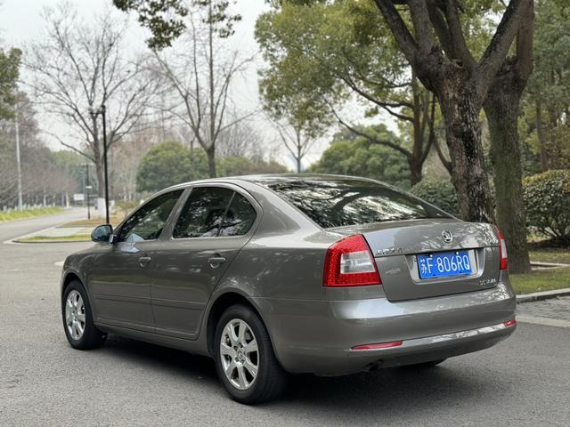 Skoda Octavia 2014 car image #11