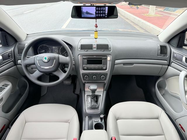 斯柯达 明锐 2010 汽车图片 #11