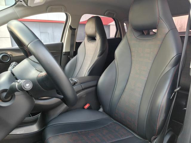 BYD e2 2023 immagine di auto #11