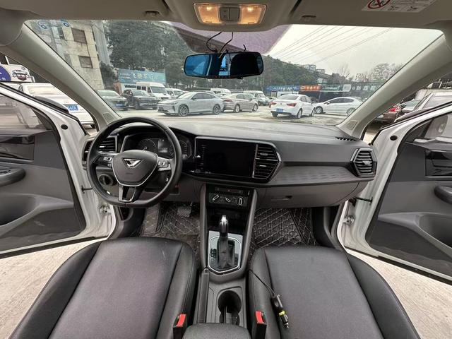 Jetta VS5 2019 car image #11