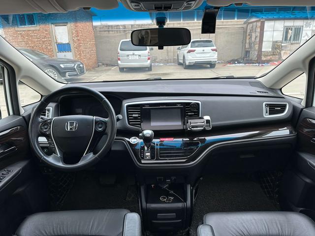 Honda ODYSSEY 2018 صورة سيارة #11