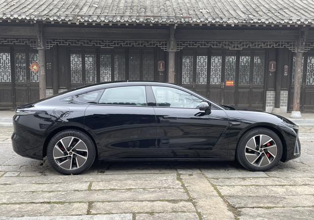 Exceed Stellar Era ES 2025 car image #11