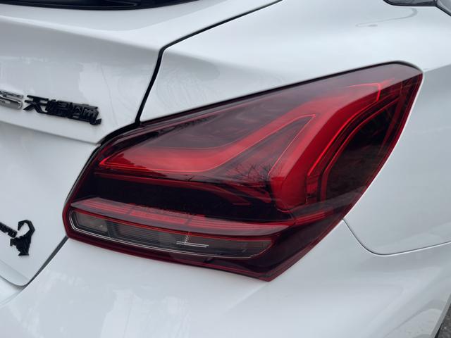 MG 5 Scorpio 2022 car image #11