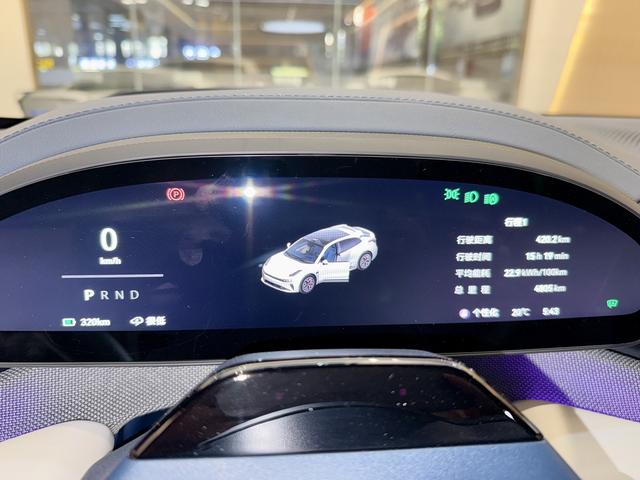 极氪 极氪001 2025 汽车图片 #11