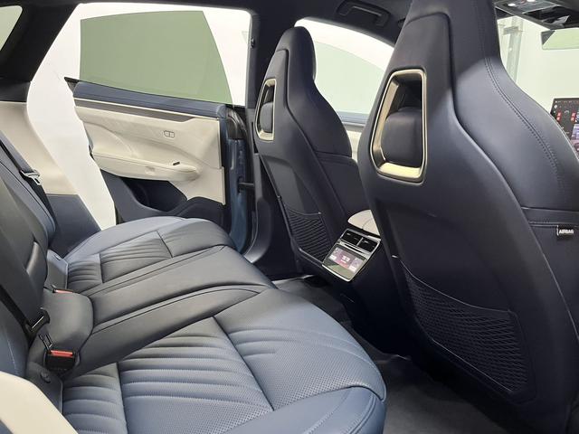 Zeekr 001 2025 imagem de carro #11