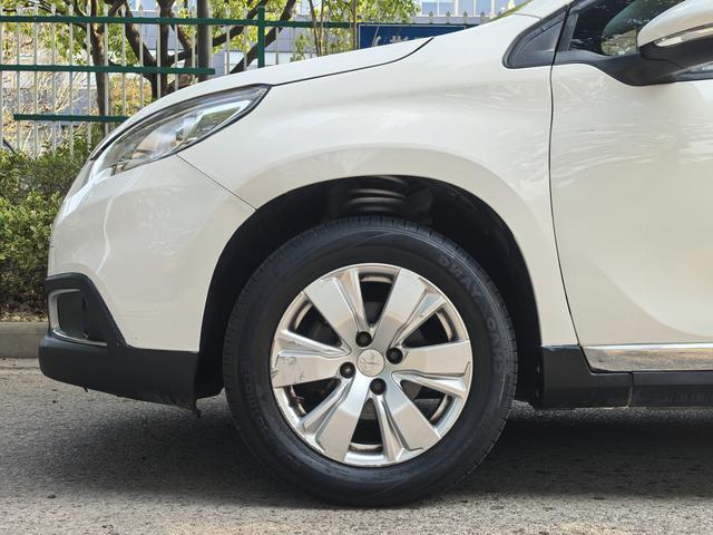 Peugeot 2008 2014 immagine di auto #11