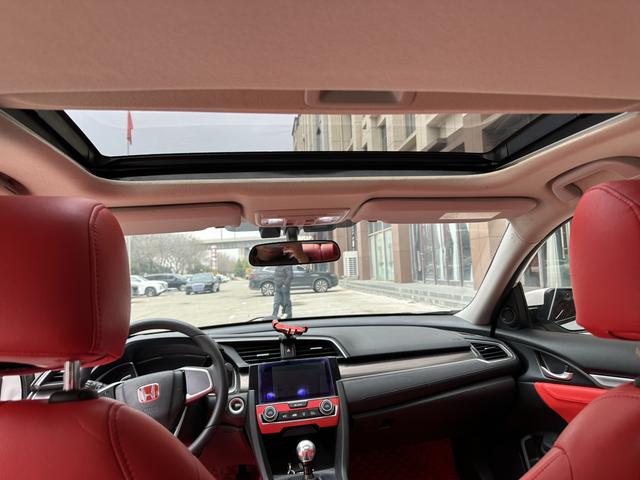 Honda Civic 2019 car image #11