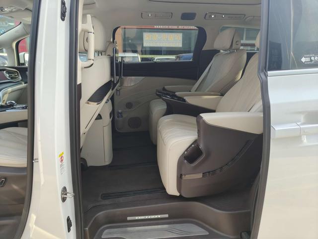 Denza D9 2024 изображение автомобиля #11