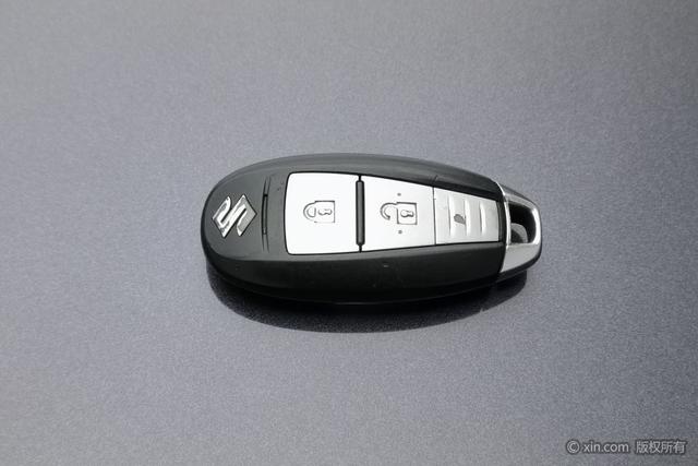 Suzuki S-Cross 2014 صورة سيارة #11