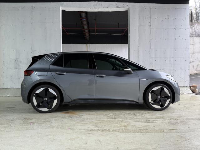 Volkswagen ID.3 2024 car image #11