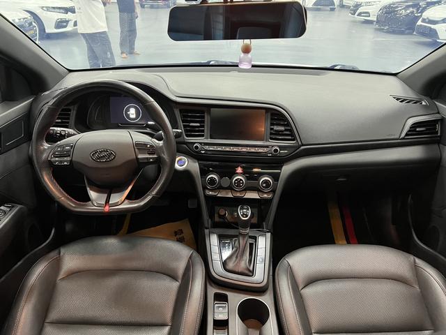 Hyundai Elantra AD 2019 immagine di auto #11