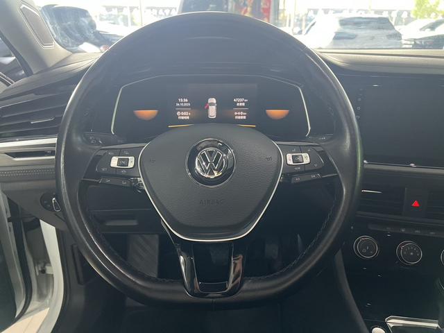 Volkswagen Sagitar 2022 car image #11