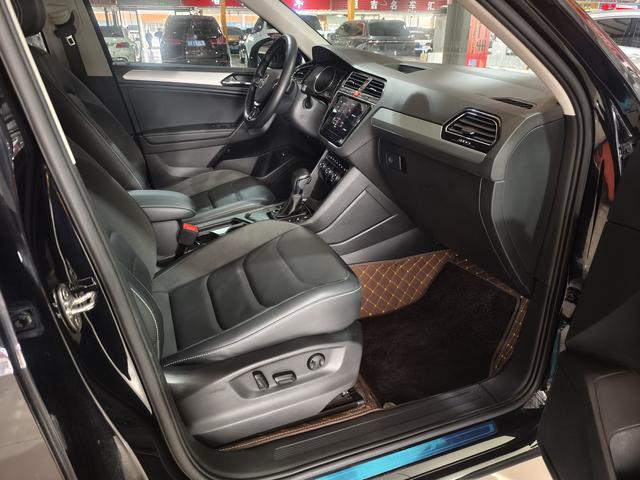 Volkswagen Tiguan L 2020 car image #11