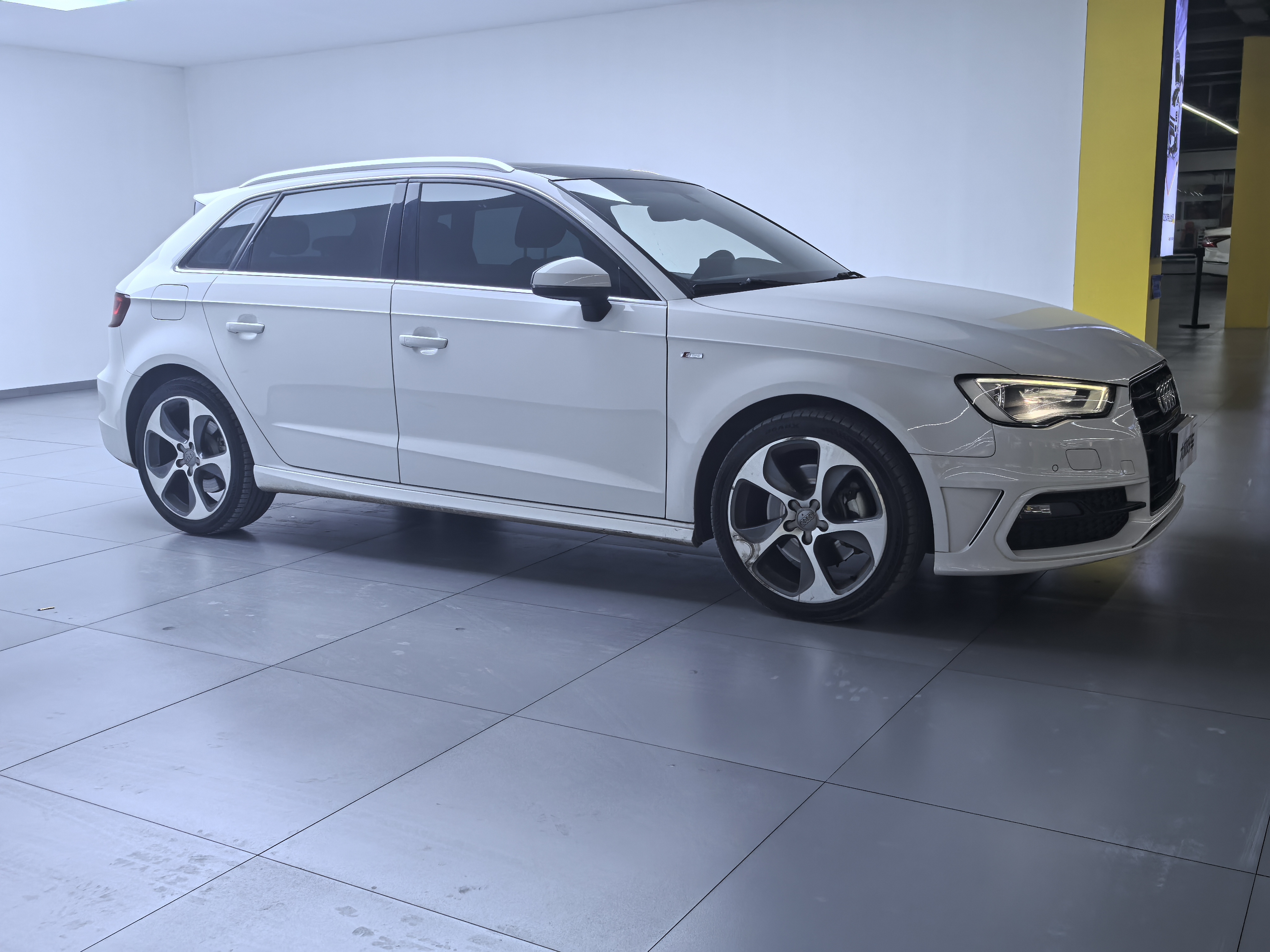 Audi A3 (Imported) 2016 #11 Audi A3 (Imported) 2016 car image #11
