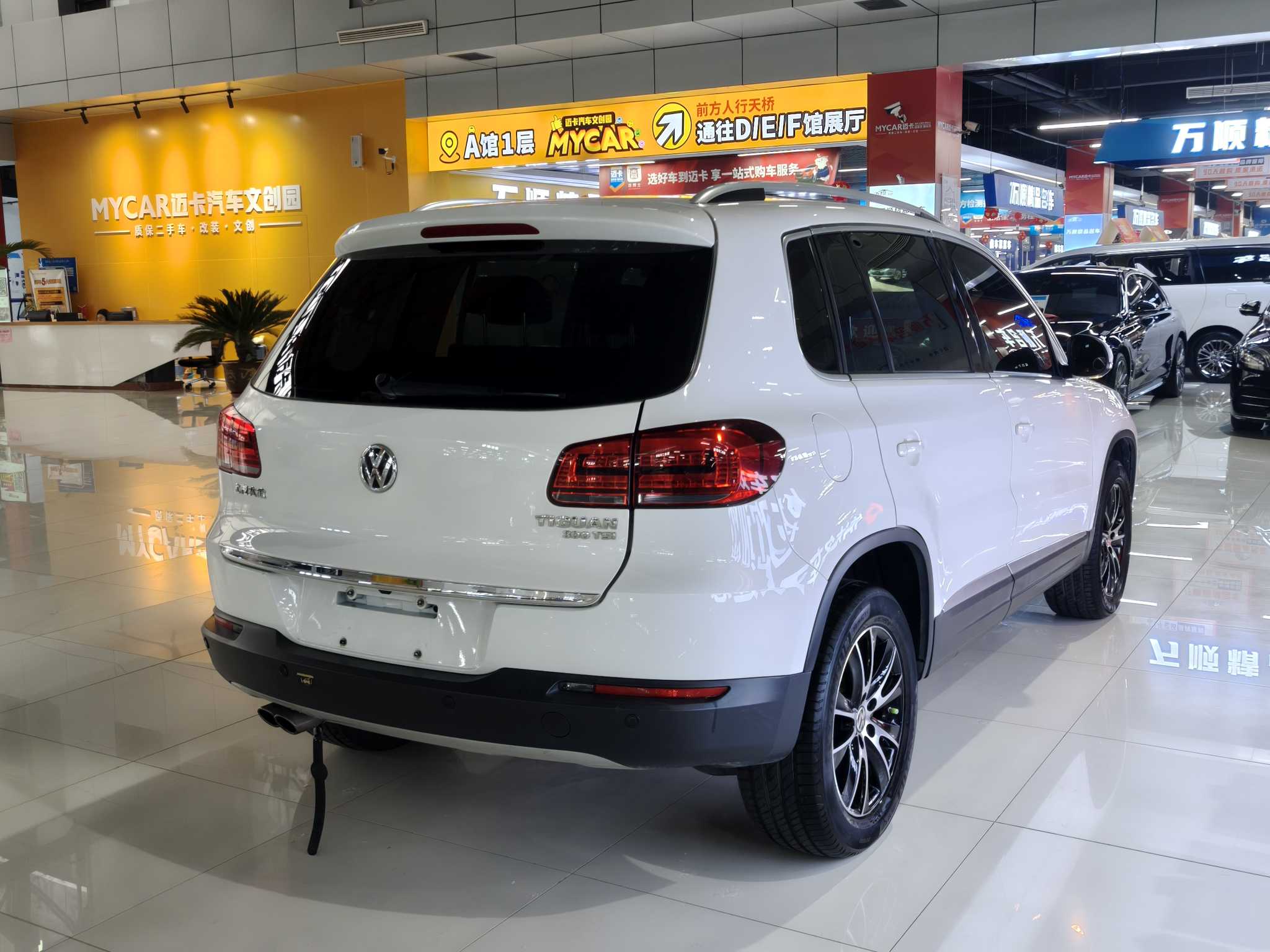 Volkswagen Tiguan 2016 car image #11