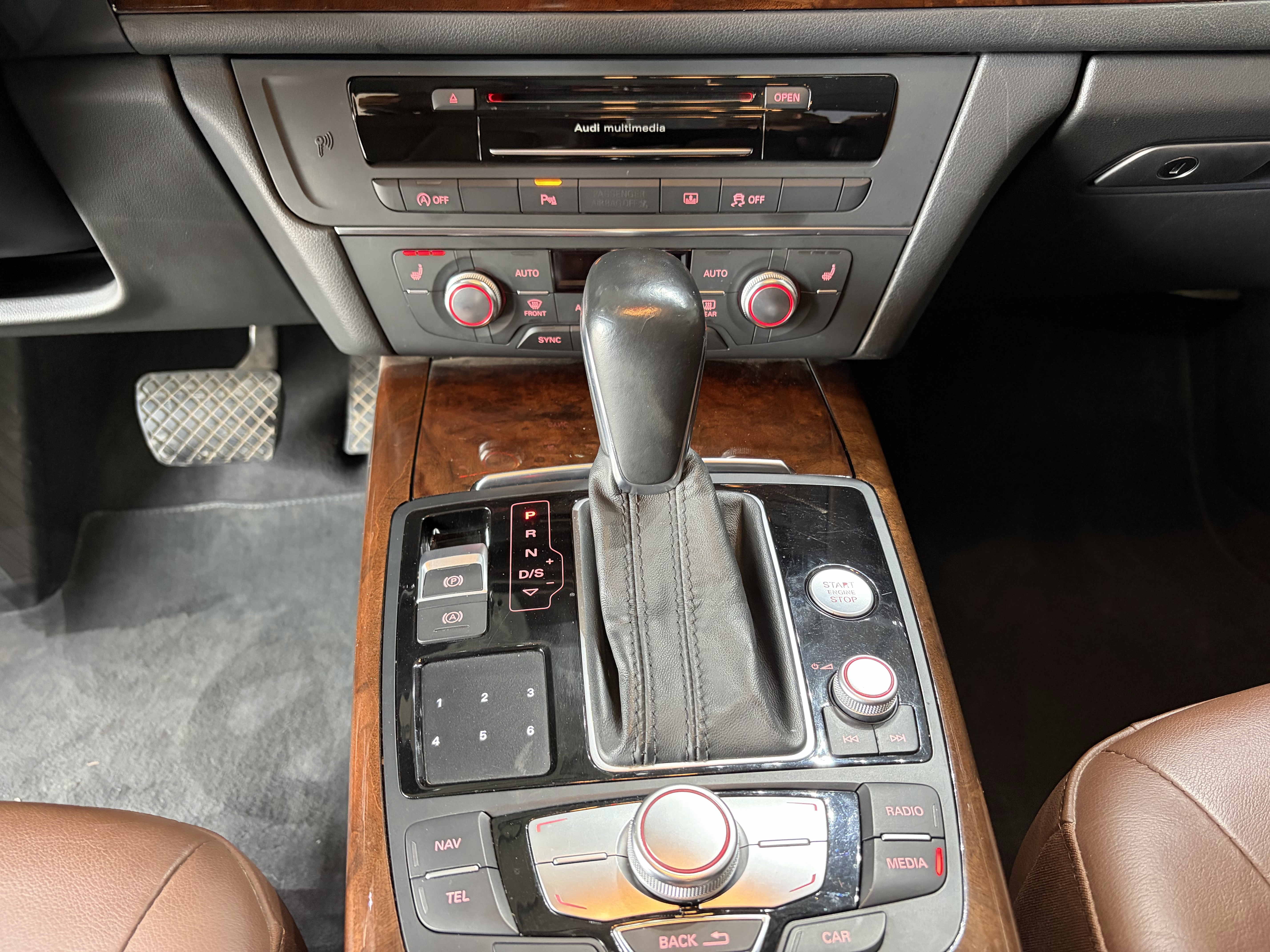 Audi A6L 2016 car image #11