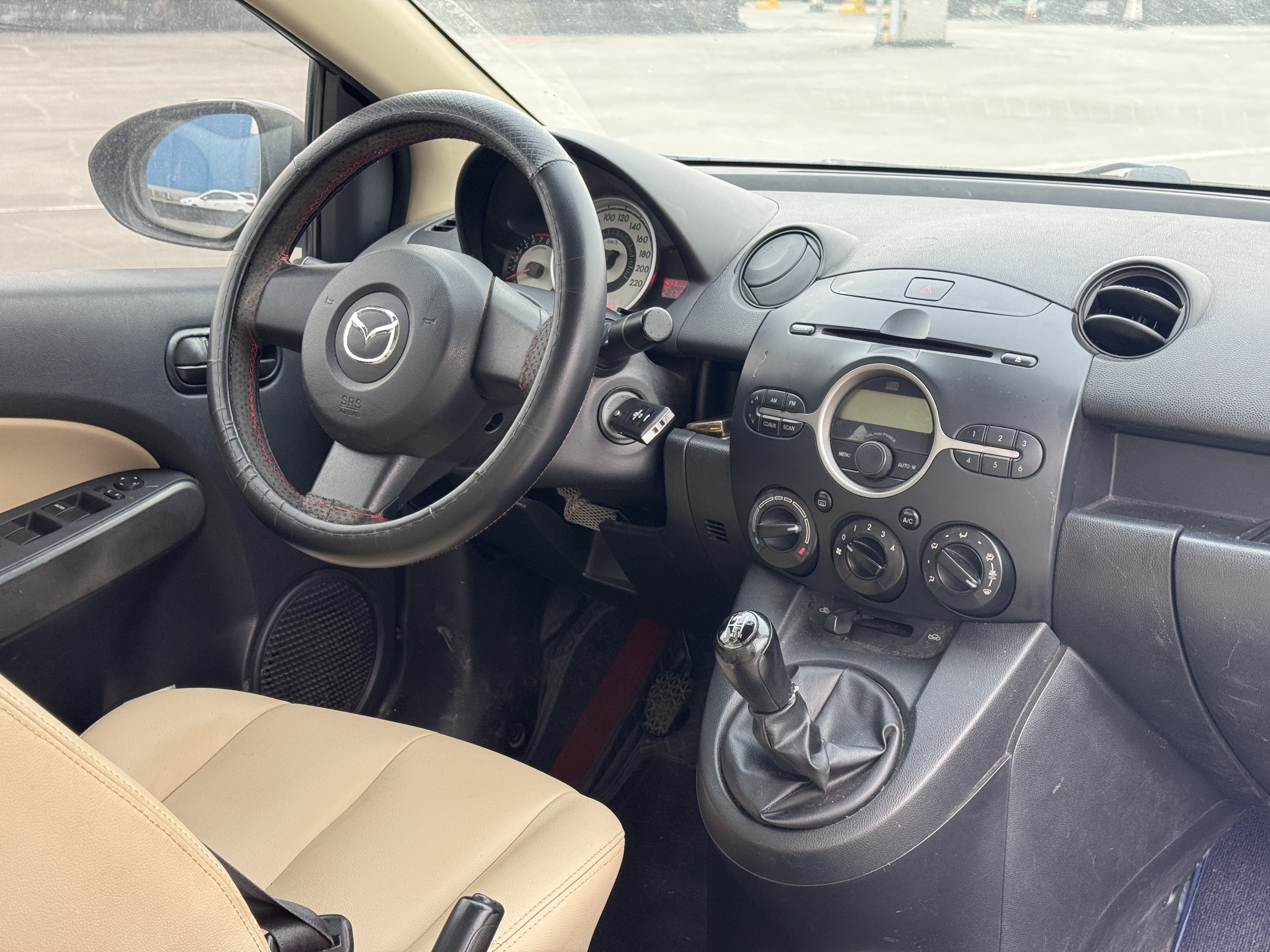 Mazda 2 Sedan 2009 imagem de carro #11