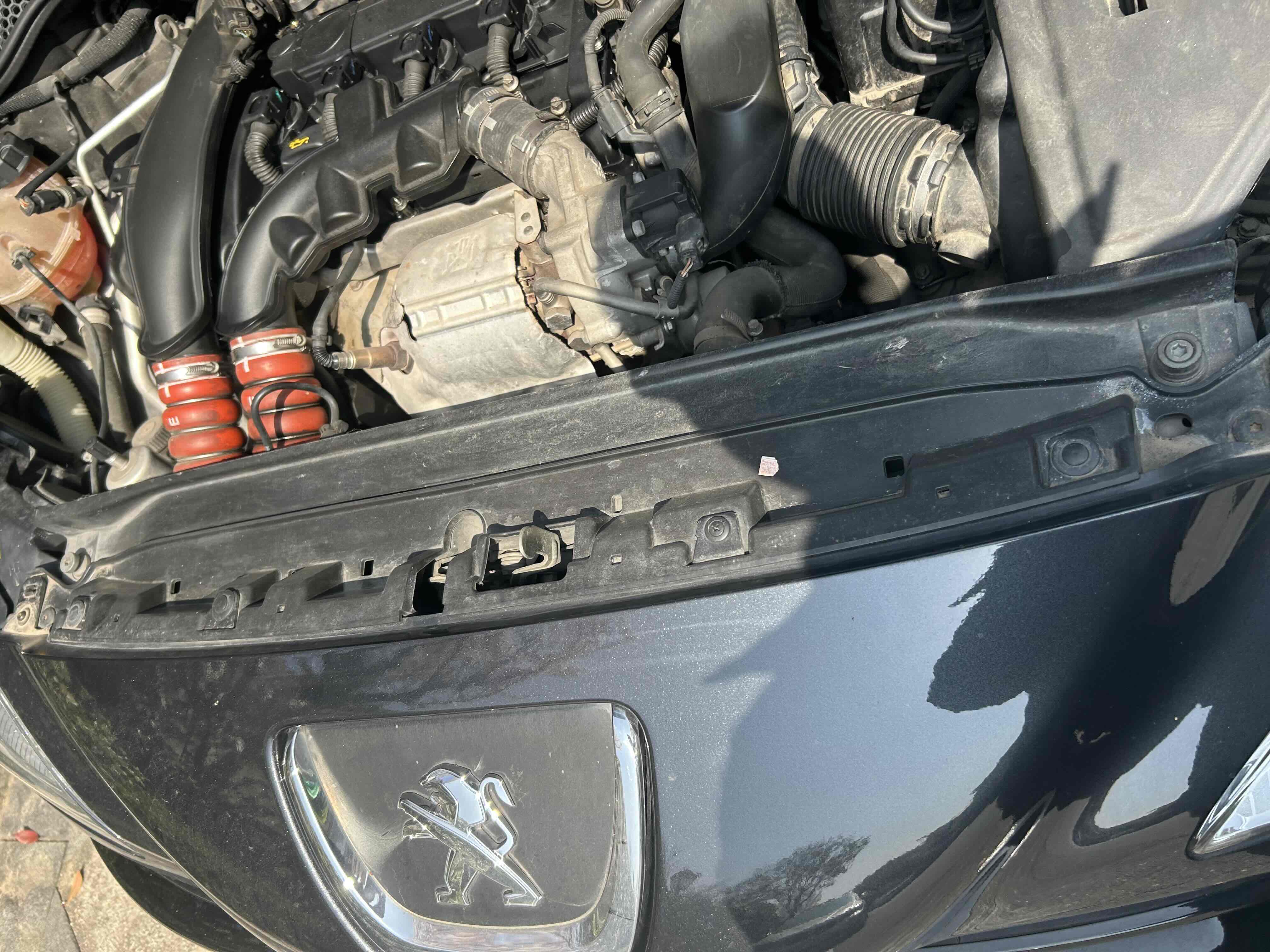 Peugeot RCZ 2012 car image #11