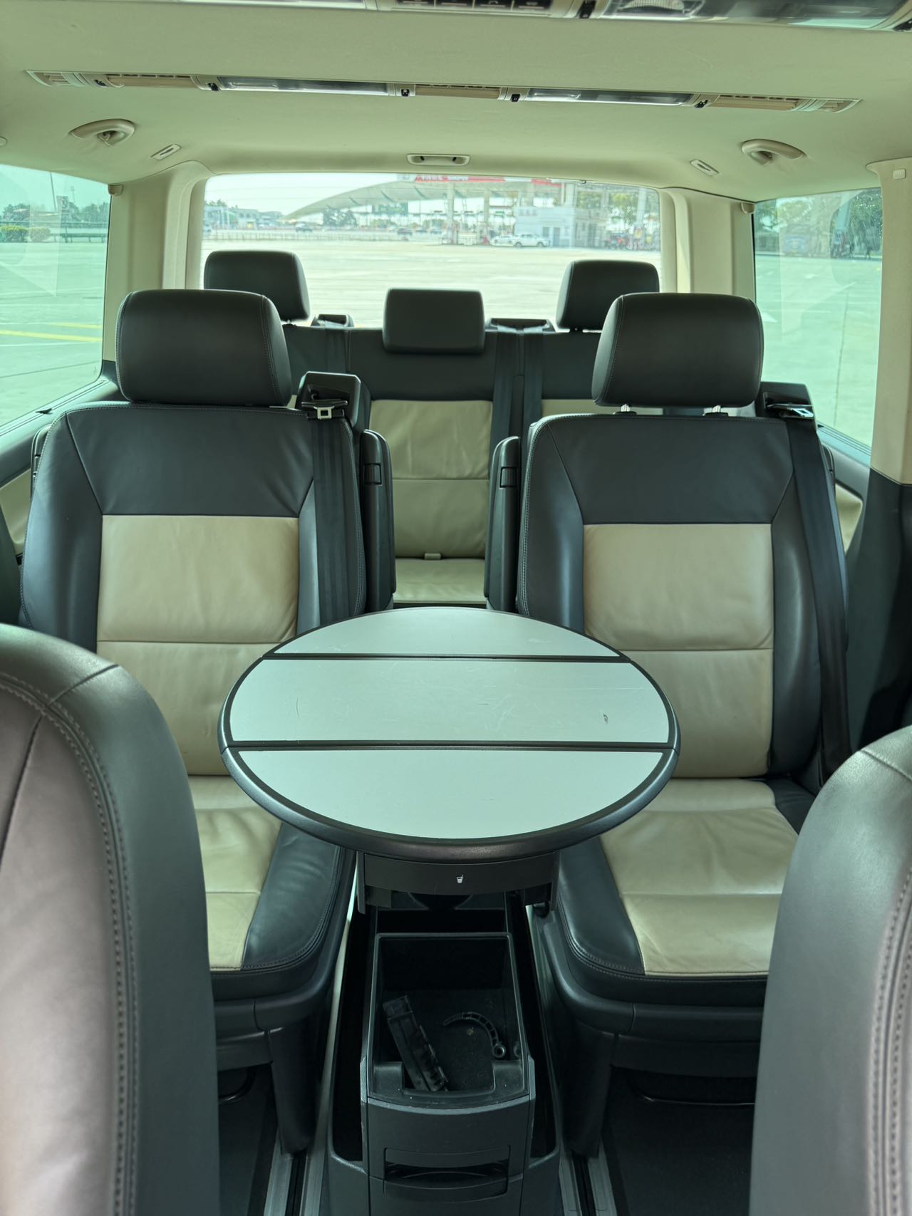 Volkswagen Multivan 2015 car image #11