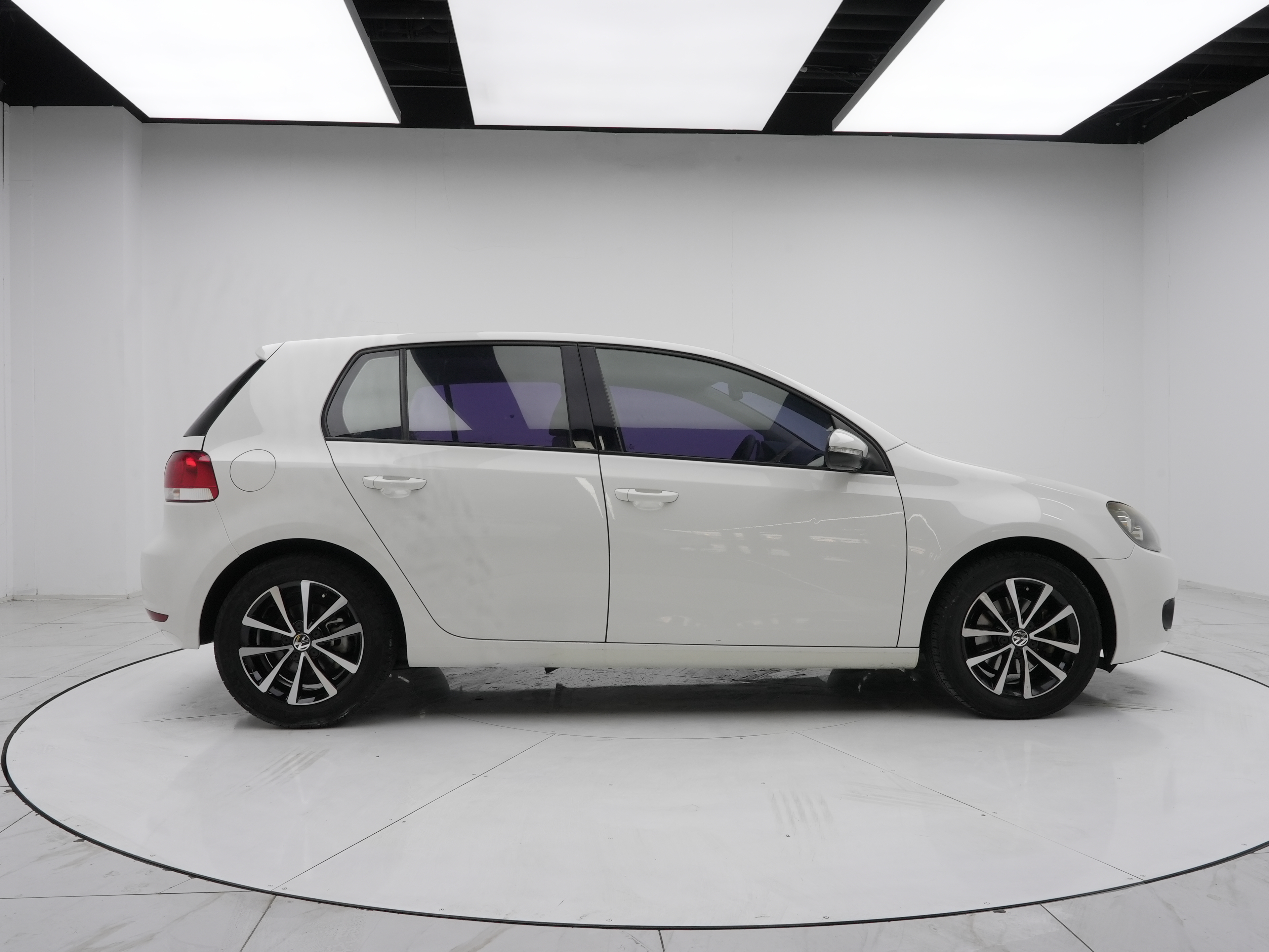 Volkswagen Golf 2013 car image #11