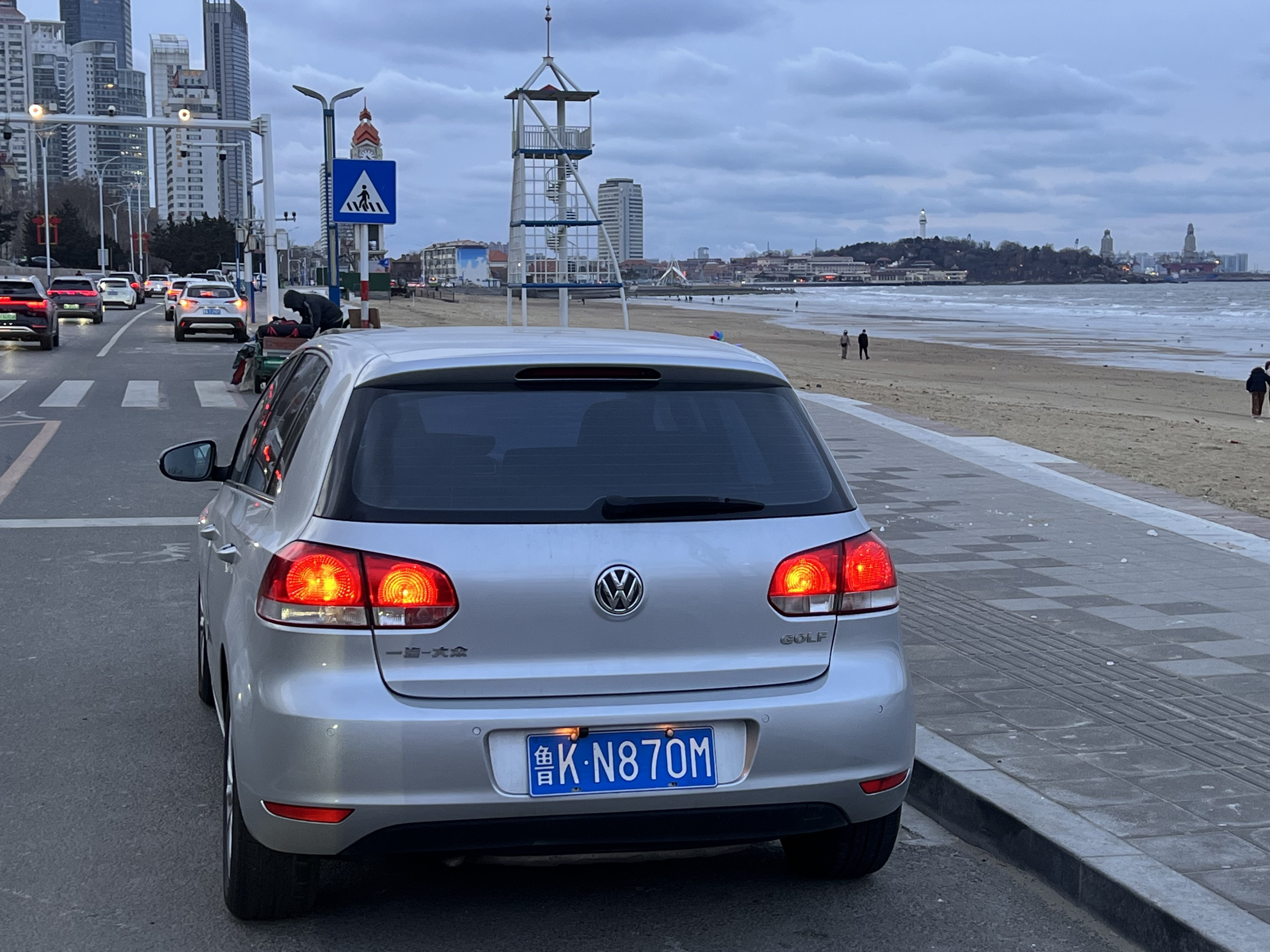 Volkswagen Golf 2011 car image #11