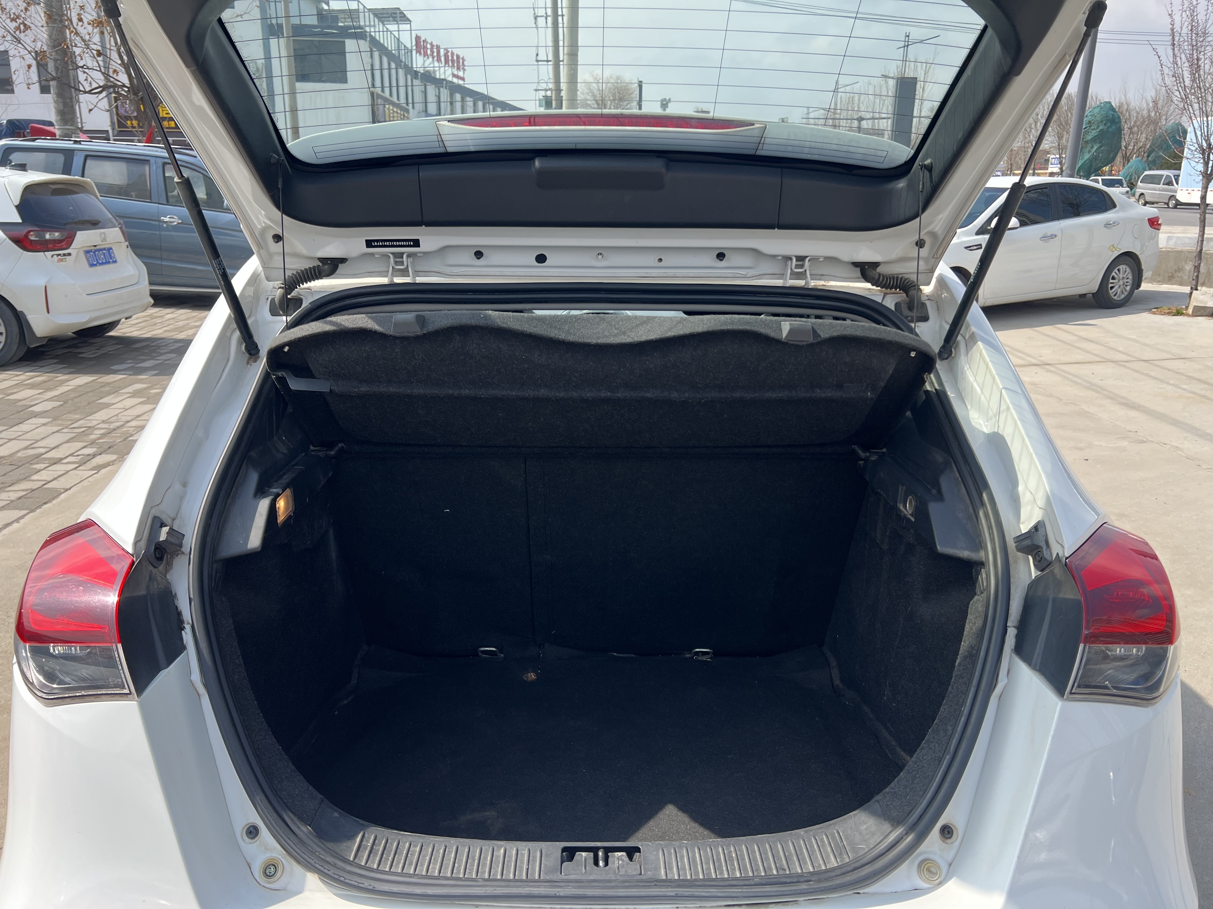 5 2015 car image #11