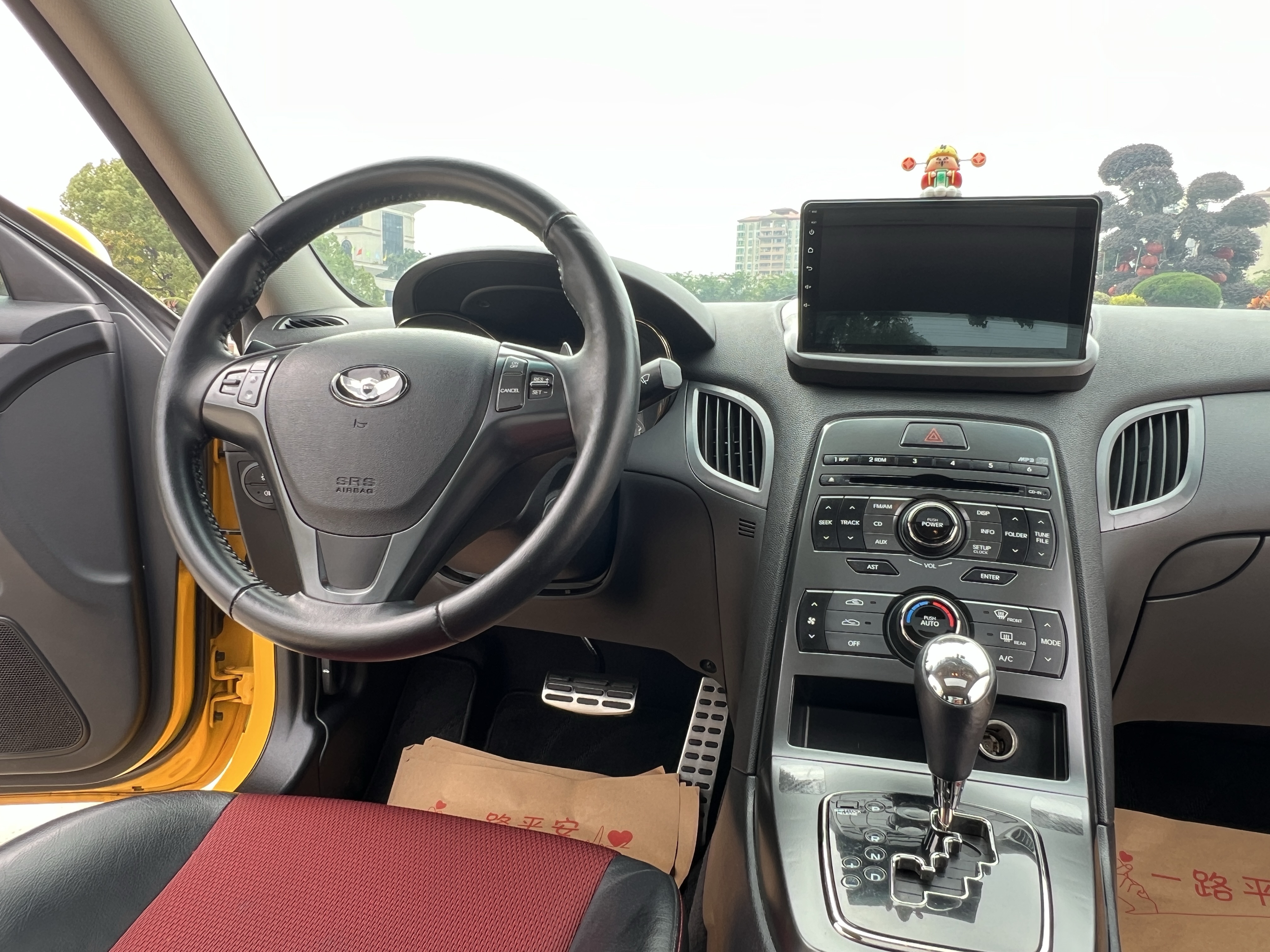 Hyundai Rohens-Coupe 2012 #11 Hyundai Rohens-Coupe 2012 car image #11