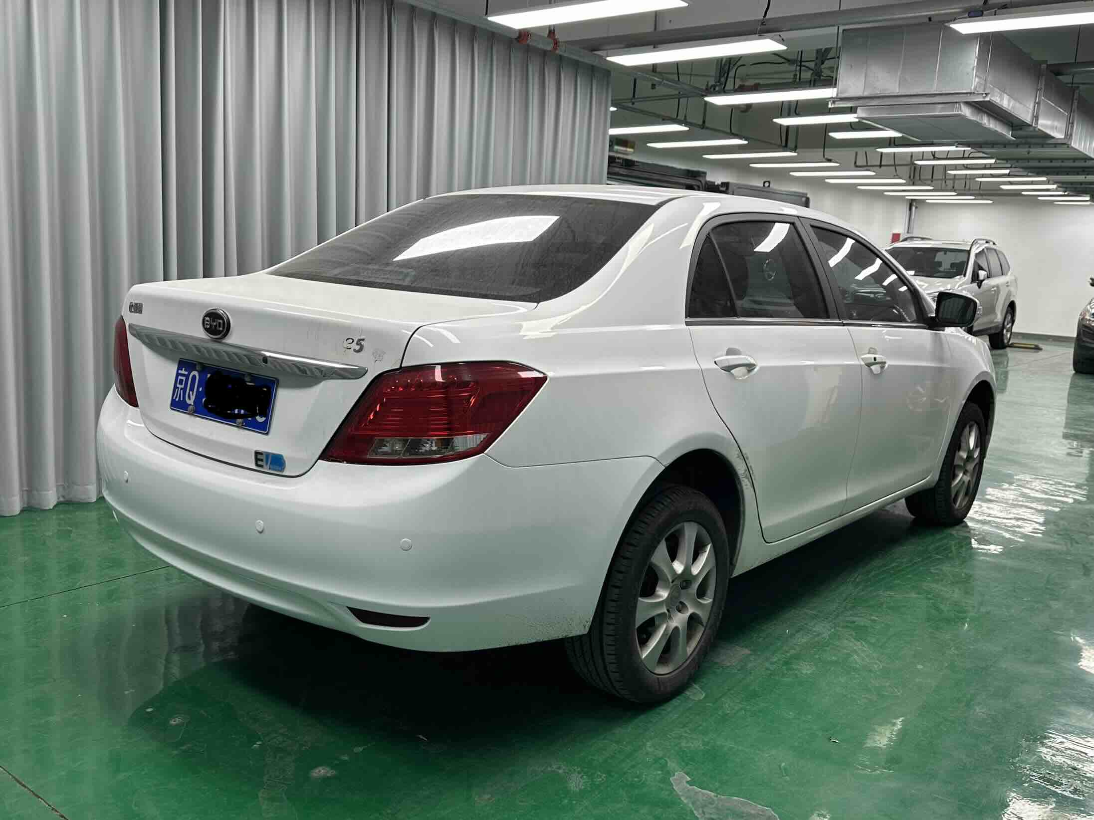 BYD e5 2017 #11 BYD e5 2017 car image #11