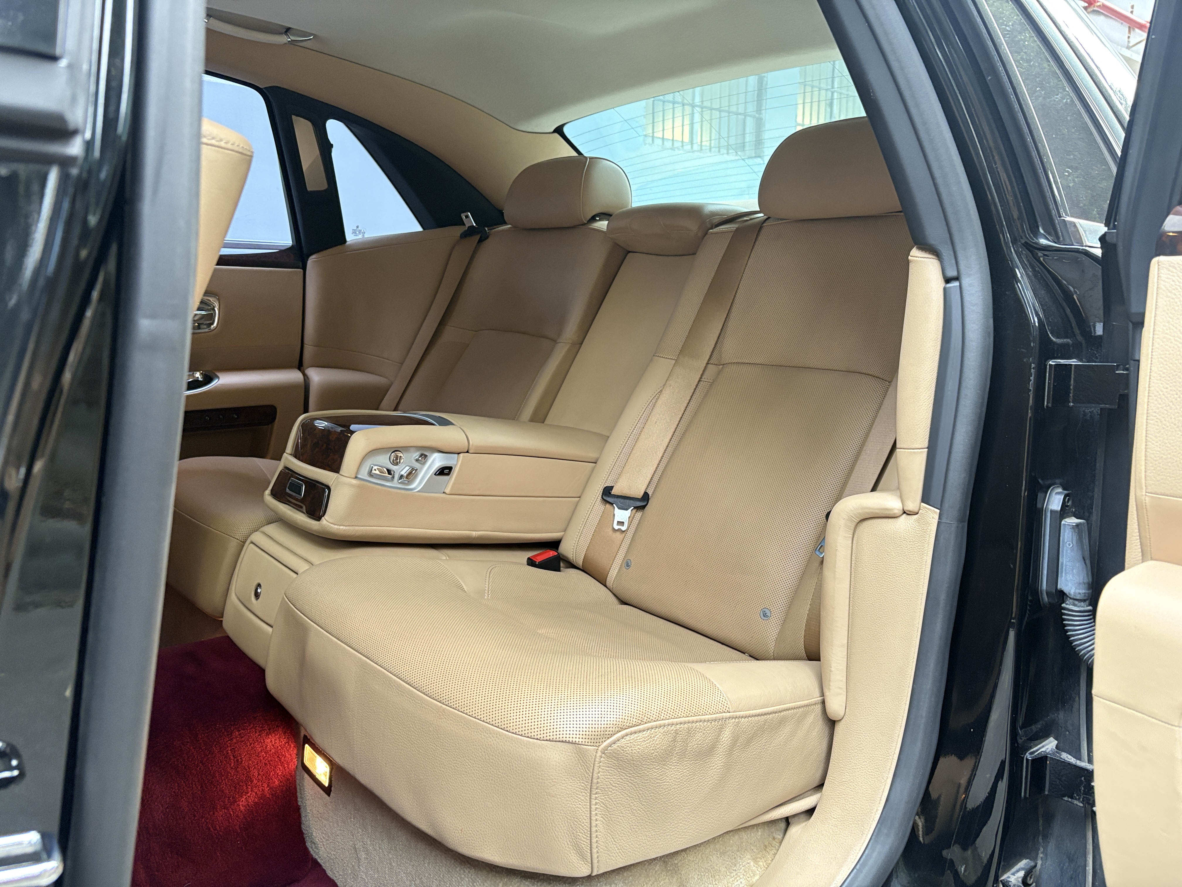 Rolls-Royce 2012 car image #11