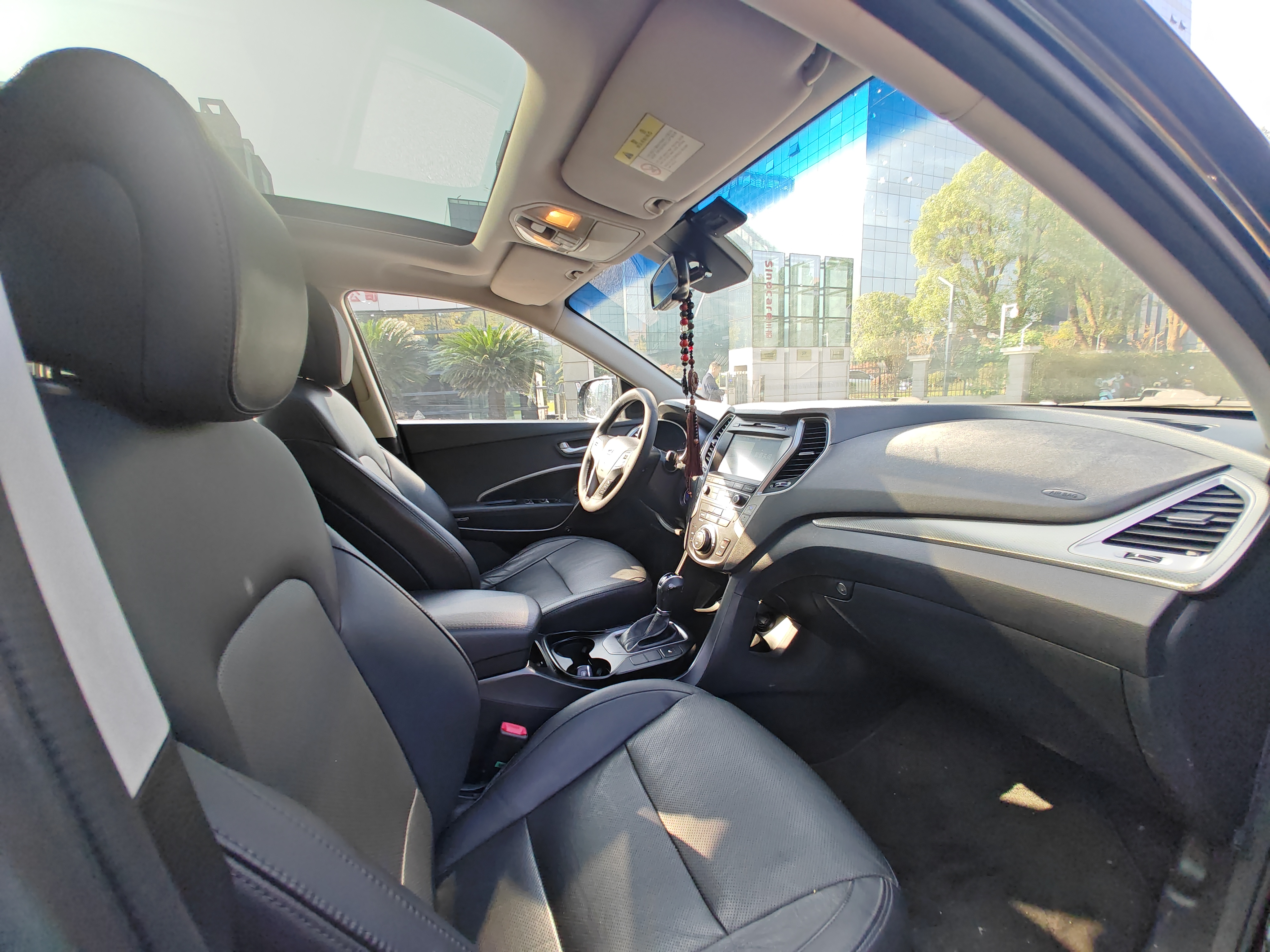 Hyundai Grand Santa Fe 2017 car image #11