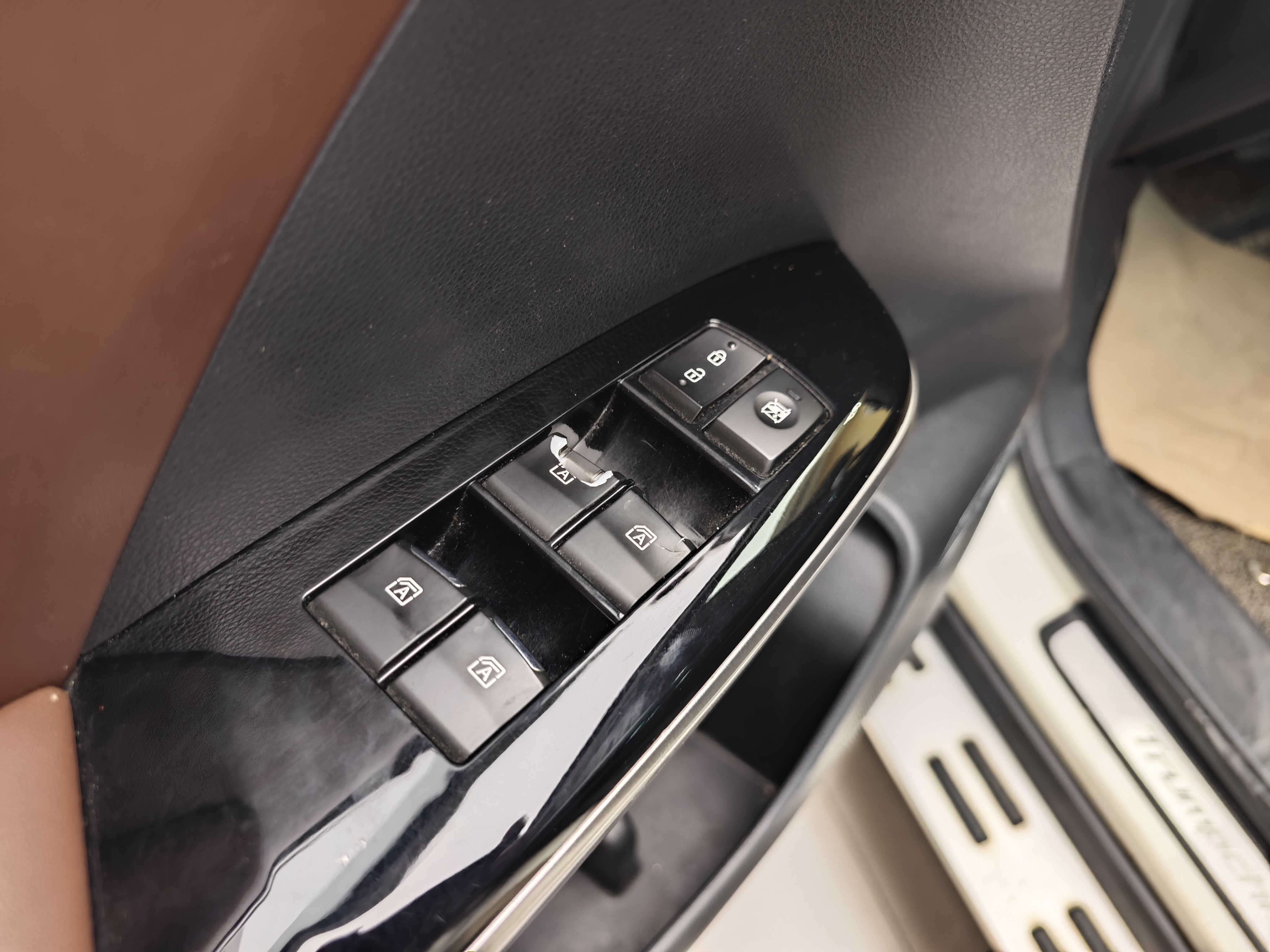 GAC Trumpchi GS8 2017 #11 GAC Trumpchi GS8 2017 car image #11