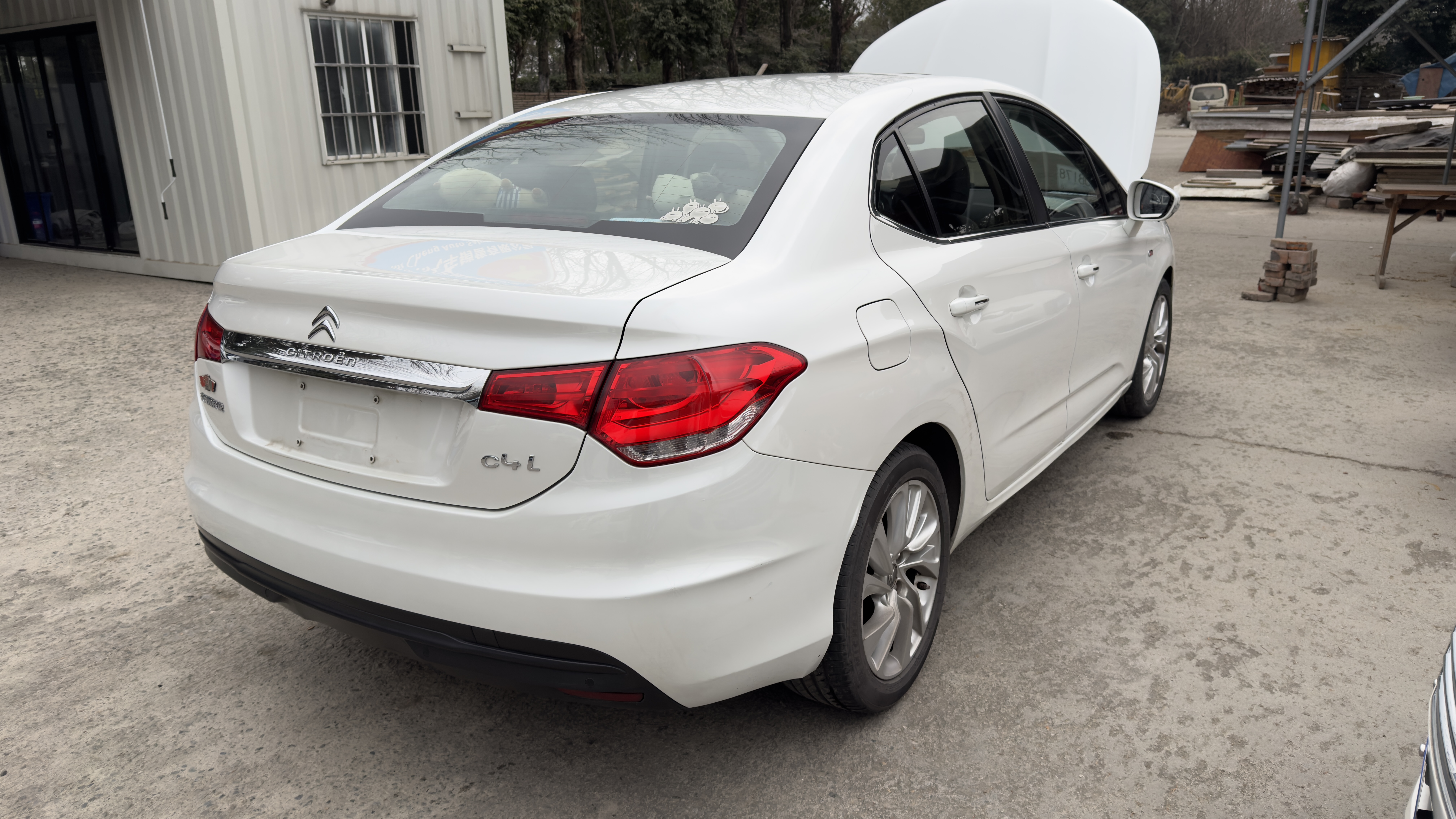 Citroen C4L 2014 car image #11