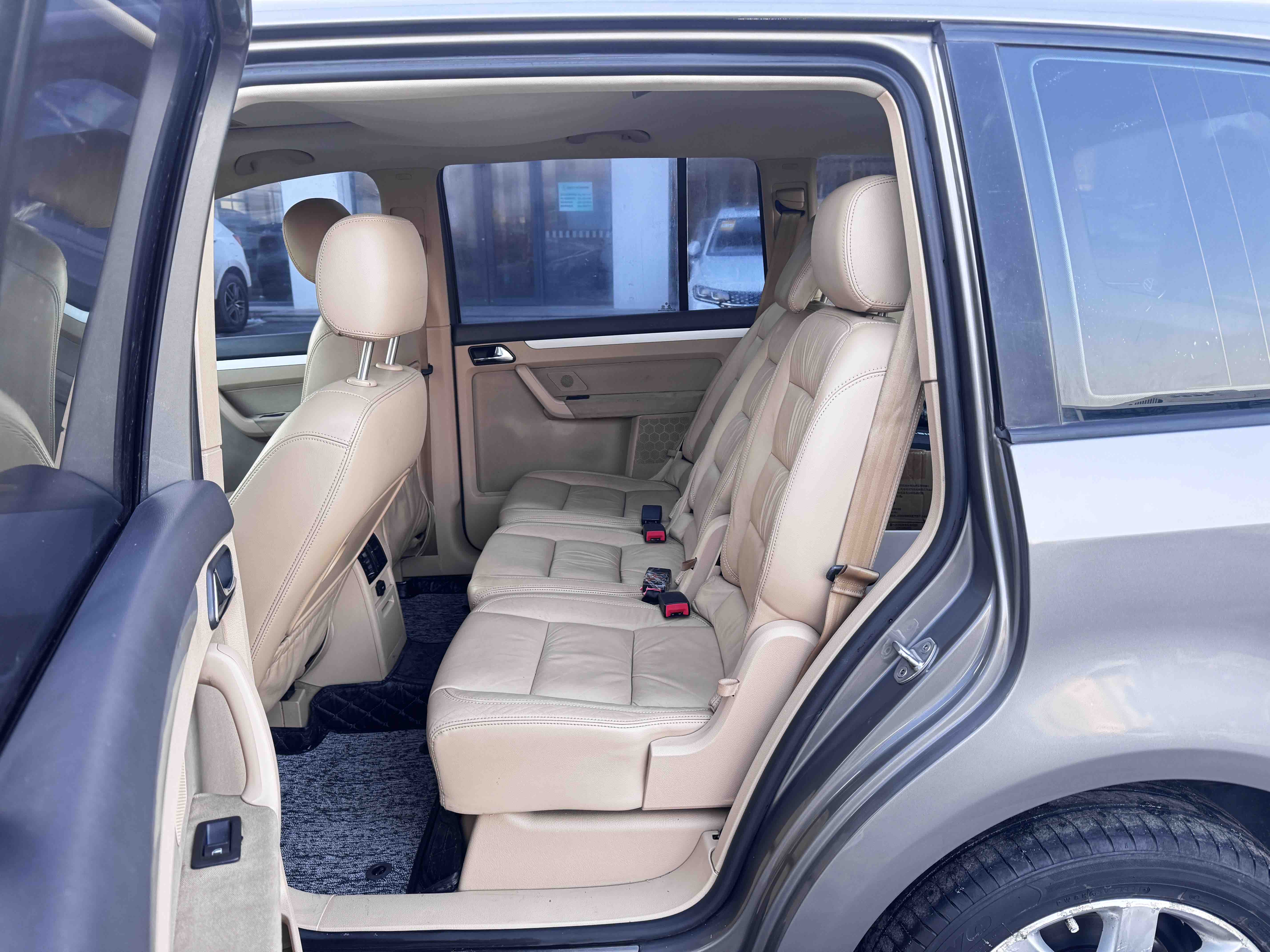 Volkswagen Touran 2011 #11 Volkswagen Touran 2011 immagine di auto #11