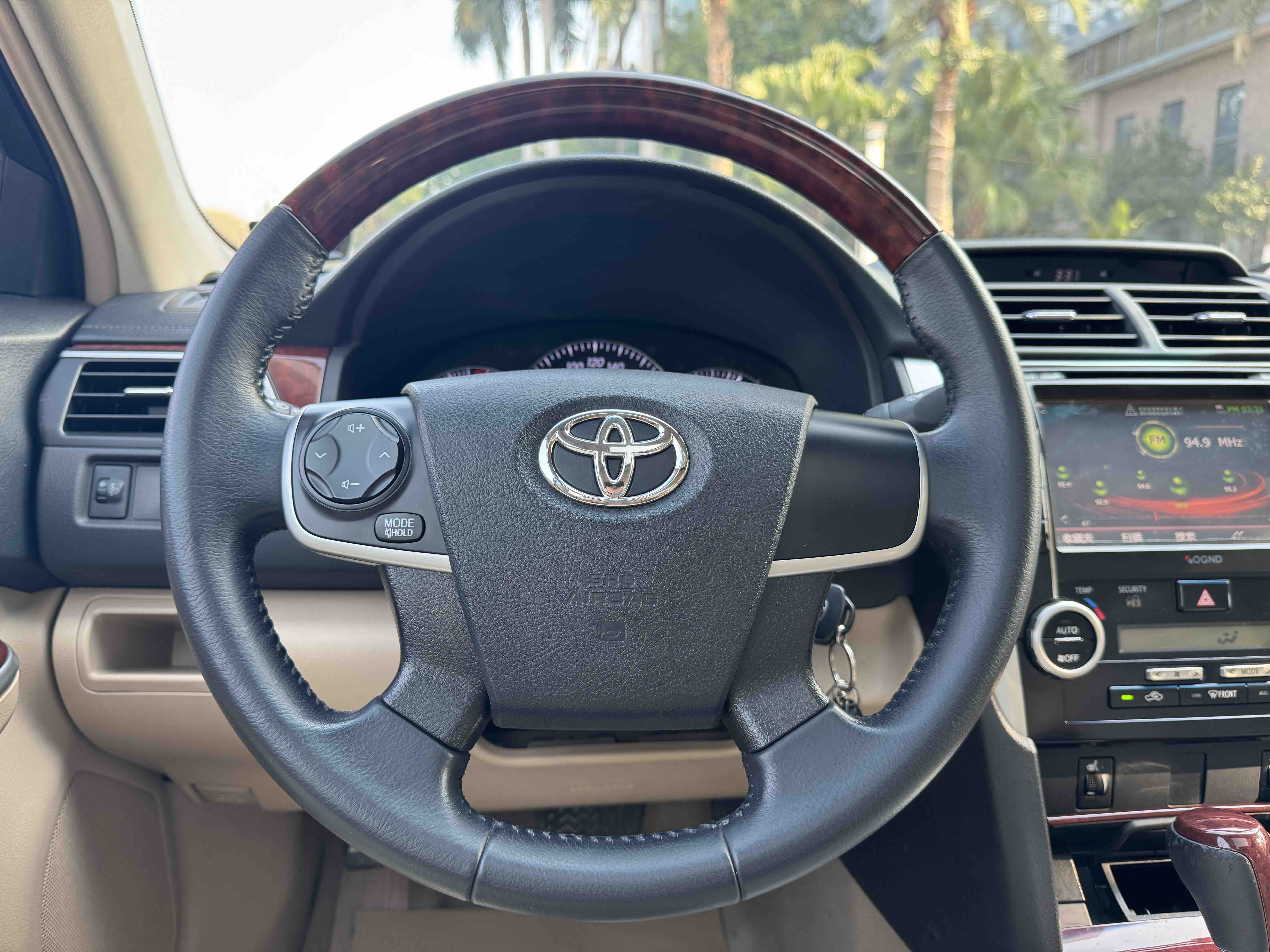 Toyota Camry 2014 car image #11