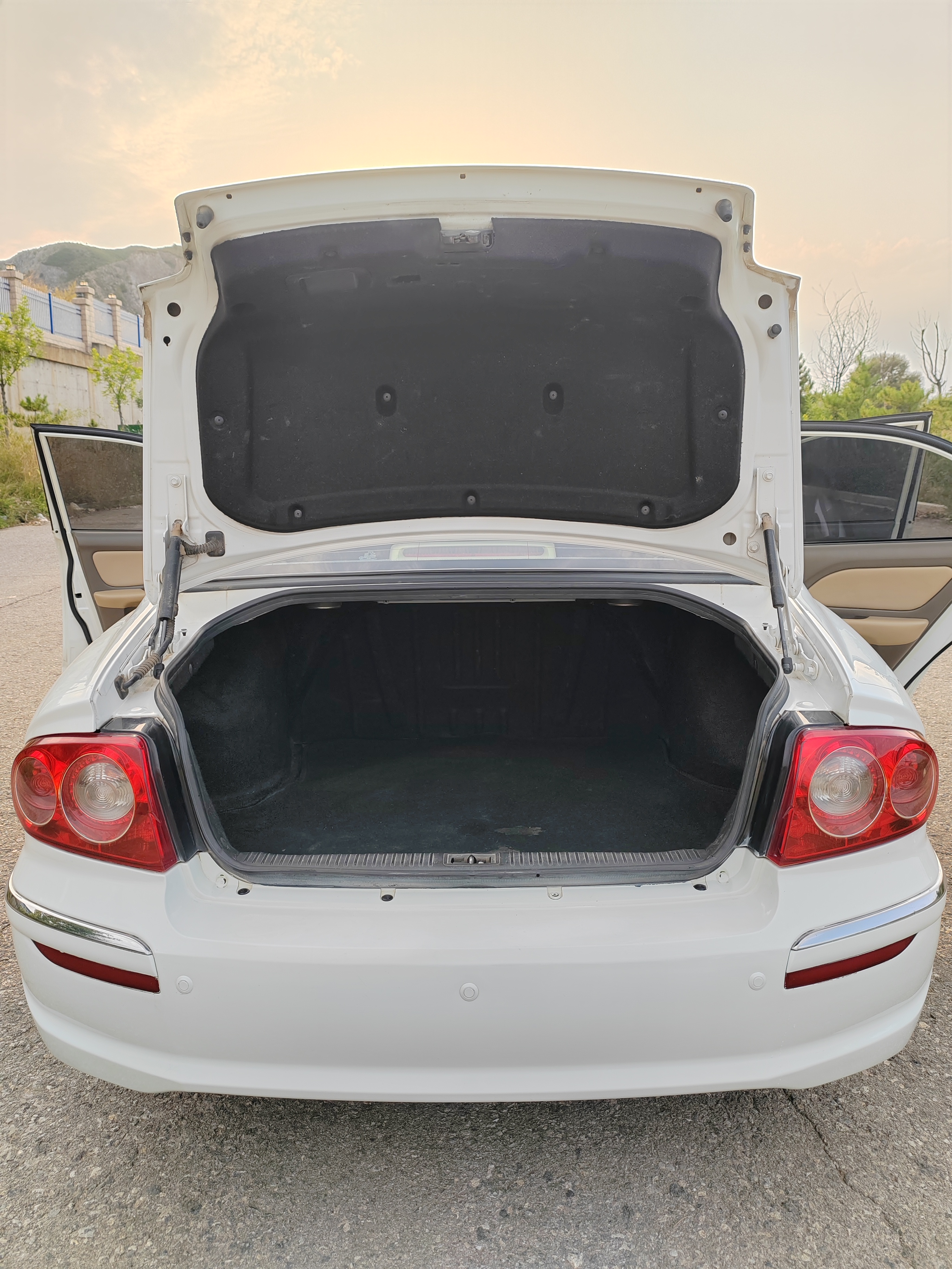 Hyundai moInca 2013 #11 Hyundai moInca 2013 car image #11